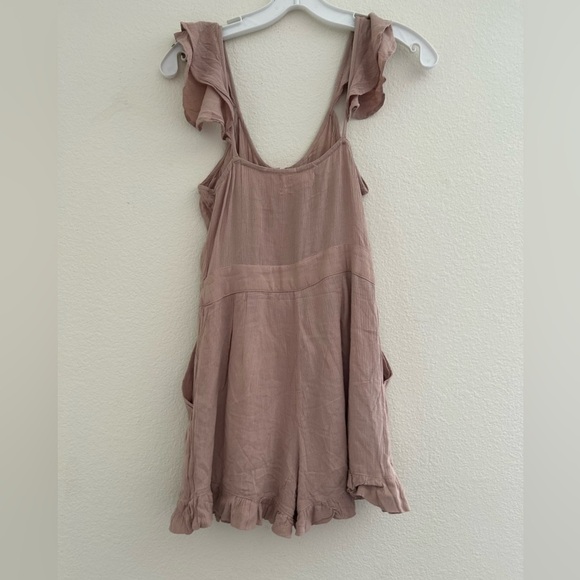 NWOT Urban outfitters XS Romper - Picture 2 of 10